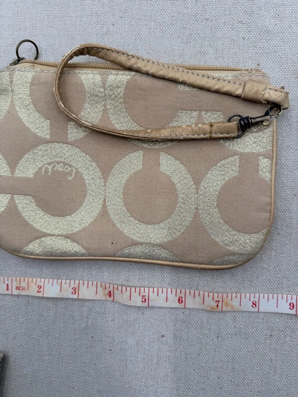 Coach beige signature